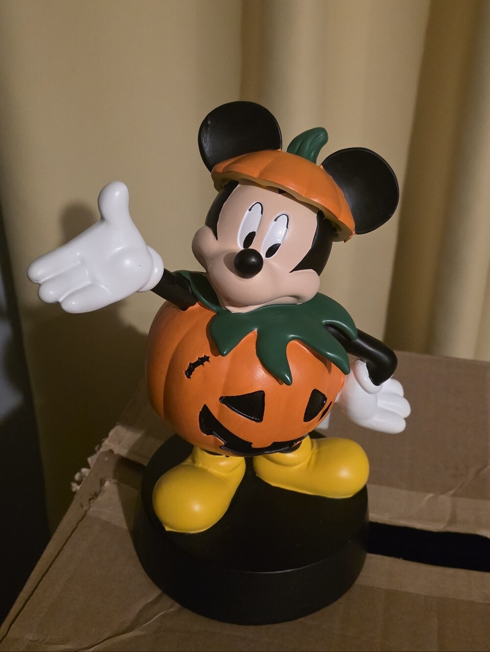 Mickey Halloween Pumpkin Figure